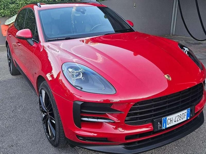 Usata Porsche Macan 245 CV (180 kW) 2020 Rosso SUV