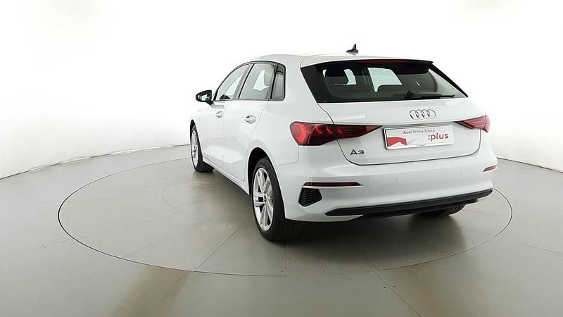 Usata Audi A3 Business 204 CV (150 kW) 2023 Bianco ghiaccio metallizzato Berlina