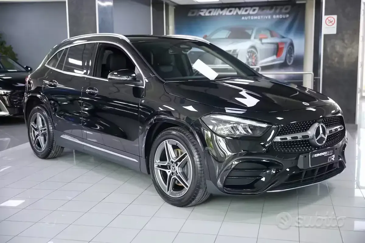Usata Mercedes GLA180 Advanced Plus 116 CV (85 kW) 2024 Nero SUV