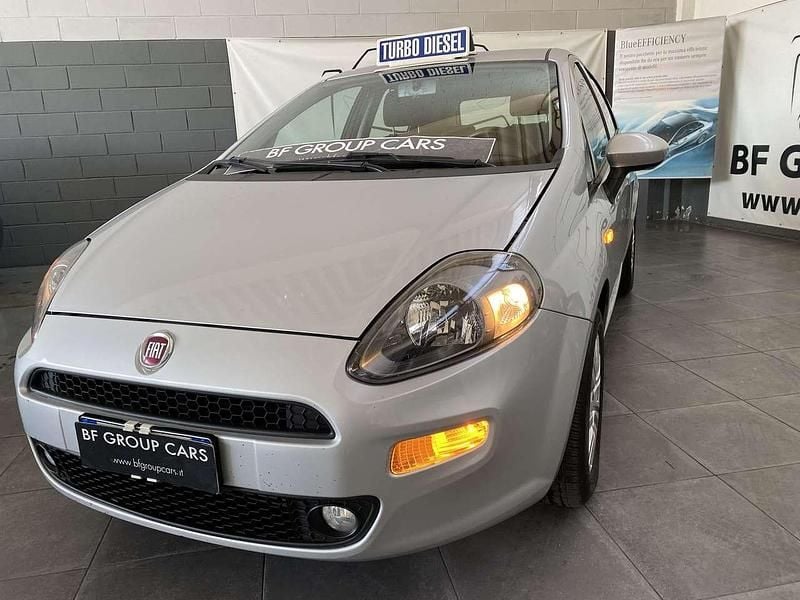 Usata Fiat Punto Lounge 84 CV (61 kW) 2015 Argento Utilitaria