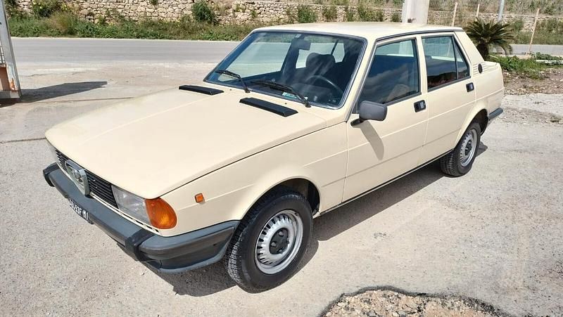 Usata Alfa Romeo Giulietta 108 CV (79 kW) 1979 Beige Berlina