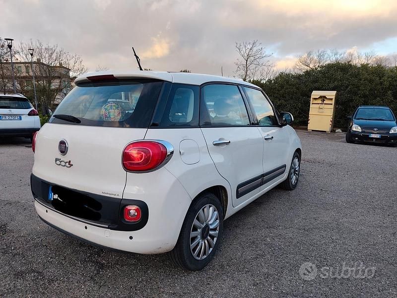Usata Fiat 500L Lounge 85 CV (62 kW) 2015 Bianco Monovolume