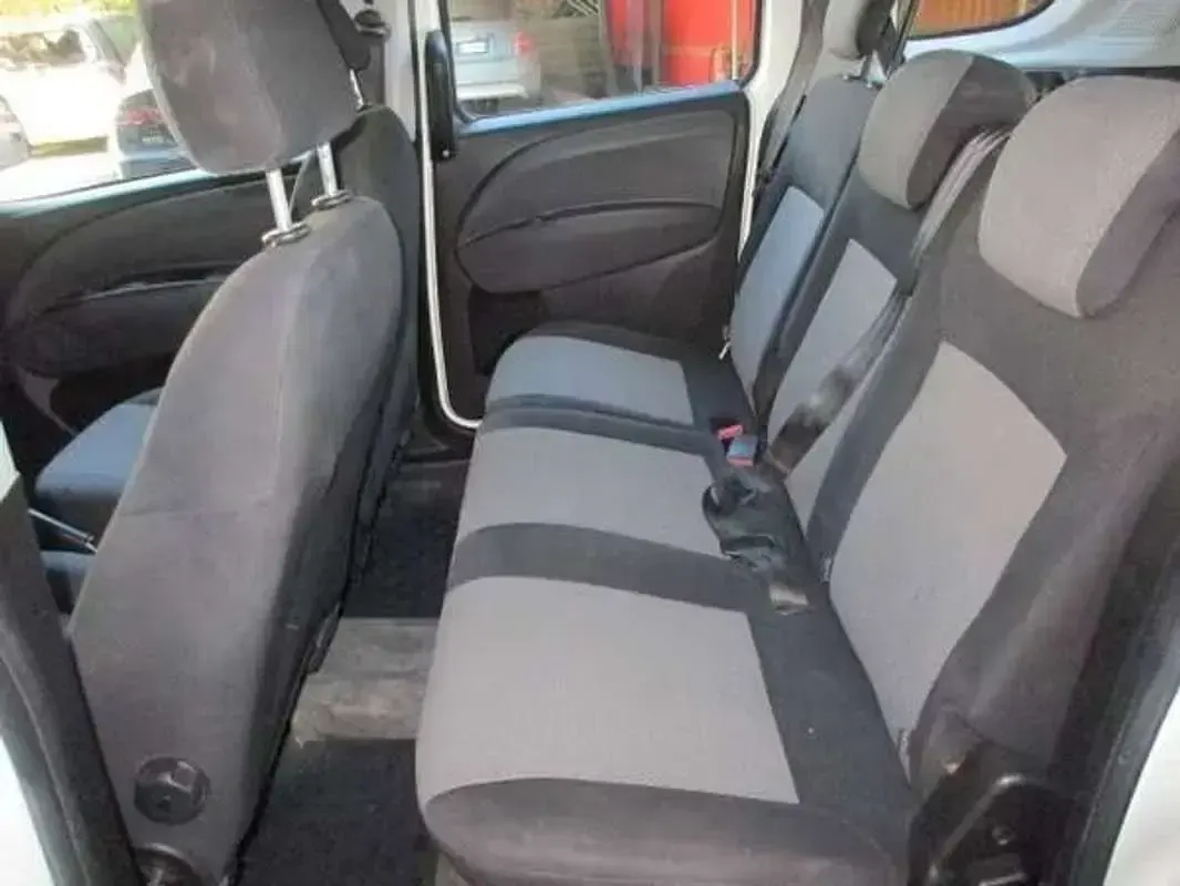 Usata Fiat Doblò Dynamic 90 CV (66 kW) 2011 Bianco Monovolume