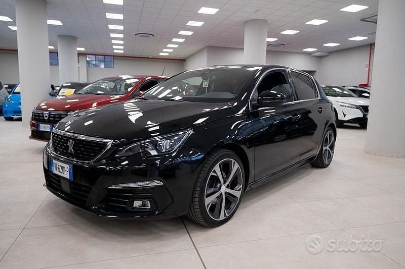Usata Peugeot 308 GT-line 131 CV (96 kW) 2019 Other Berlina