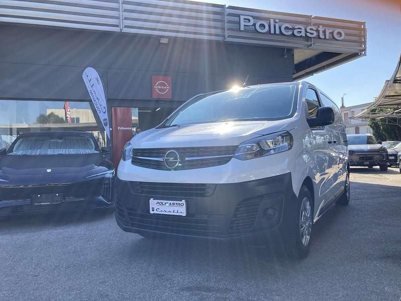Usata Opel Vivaro Enjoy 120 CV (88 kW) 2022 Bianco Monovolume