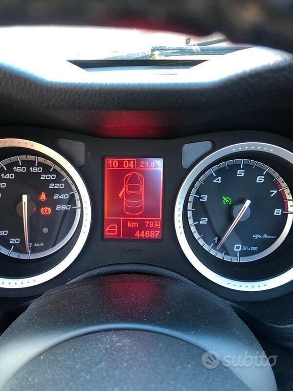 Usata Alfa Romeo Spider 185 CV (136 kW) 2008 Nero Cabrio