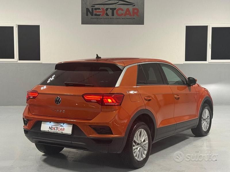 Usata VW T-Roc Style 116 CV (85 kW) 2020 Arancione SUV