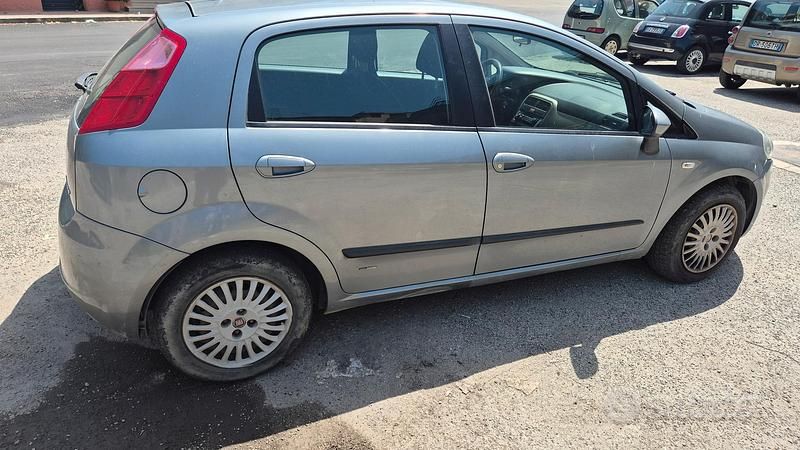 Usata Fiat Grande Punto 2007 Grigio Utilitaria