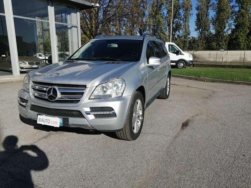 Usata Mercedes GL350 265 CV (194 kW) 2011 Argento SUV