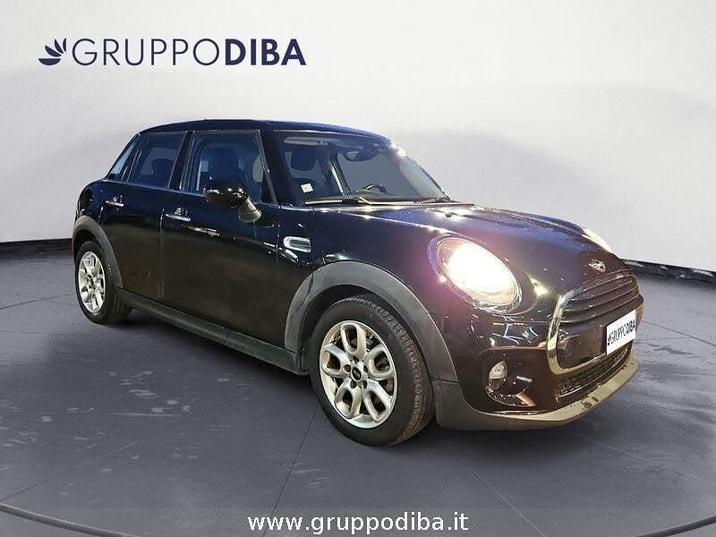 Usata Mini Cooper D Business 115 CV (84 kW) 2015 Nero Utilitaria