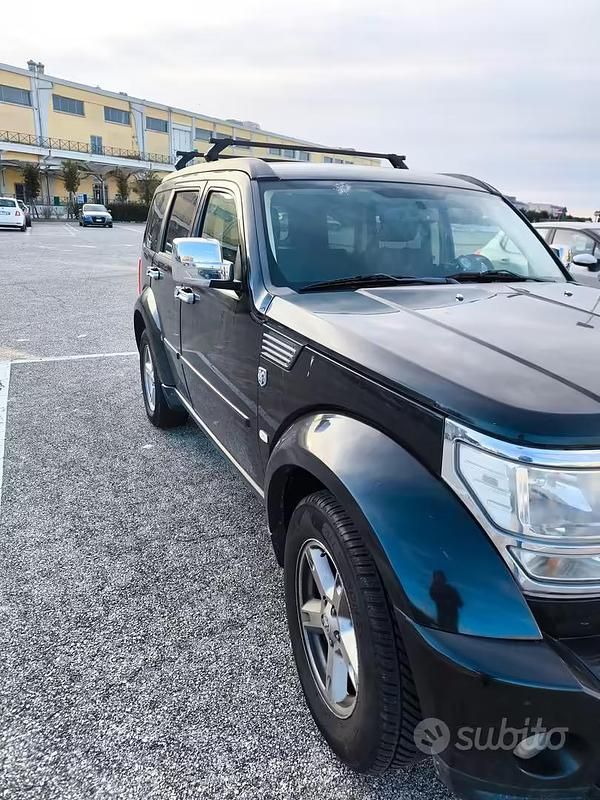 Usata Dodge Nitro 177 CV (130 kW) 2009 Nero SUV