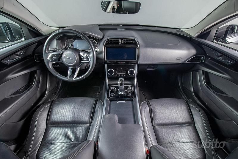 Usata Jaguar XE S 180 CV (132 kW) 2019 Grigio Berlina