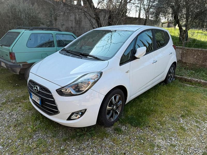 Usata Hyundai ix20 90 CV (66 kW) 2017 Bianco Utilitaria