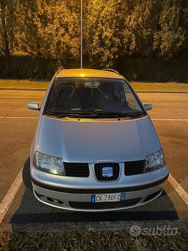 Usata 2003 Seat Alhambra Monovolume | 1850 € - Immagine 1/4