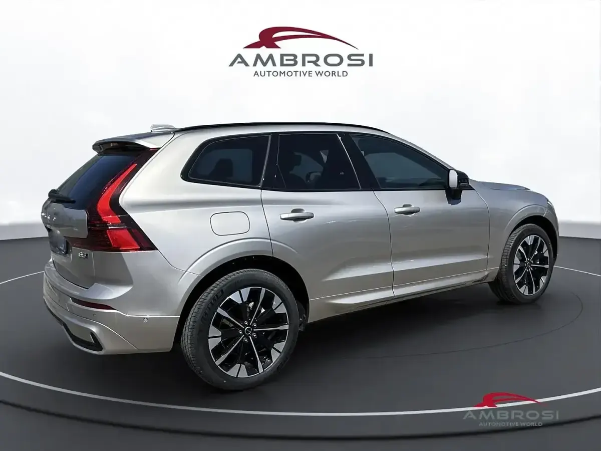 Nuova Volvo XC60 Ultra 250 CV (183 kW) 2025 Bright dusk SUV