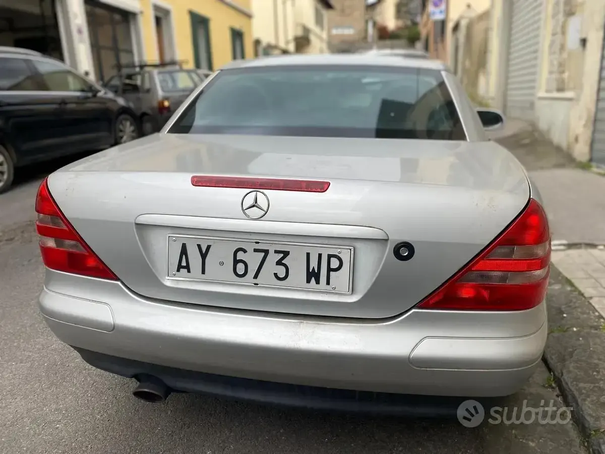 Usata Mercedes SLK230 193 CV (141 kW) 1998 Grigio Cabrio