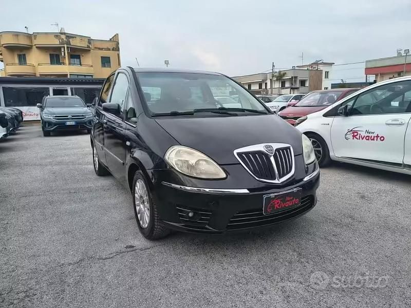 Usata Lancia Musa 77 CV (56 kW) 2009 Nero Monovolume