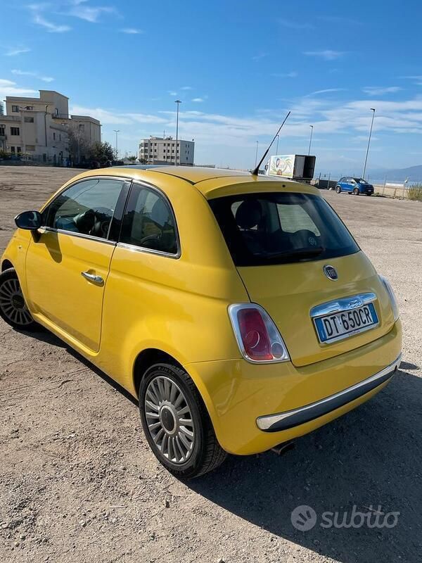 Usata Fiat 500 75 CV (55 kW) 2009 Giallo Utilitaria