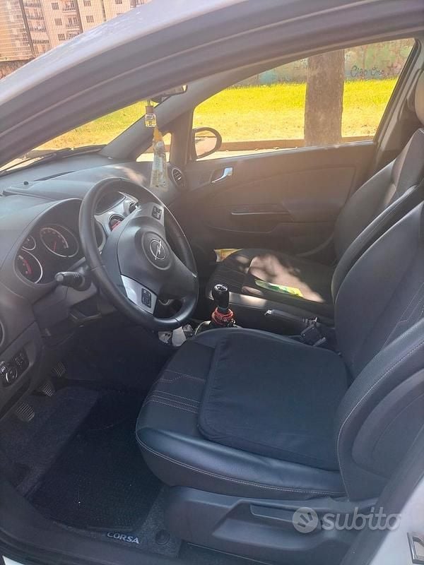 Usata Opel Corsa 85 CV (62 kW) 2013 Bianco Utilitaria