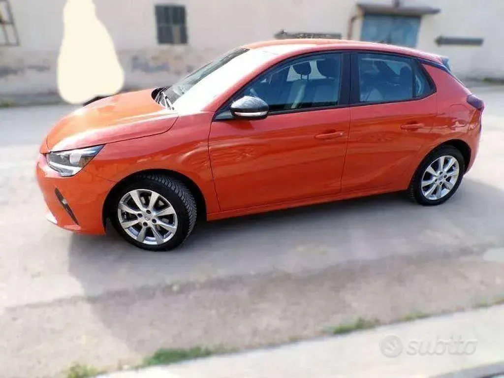 Usata Opel Corsa Edition 101 CV (74 kW) 2022 Arancione Utilitaria