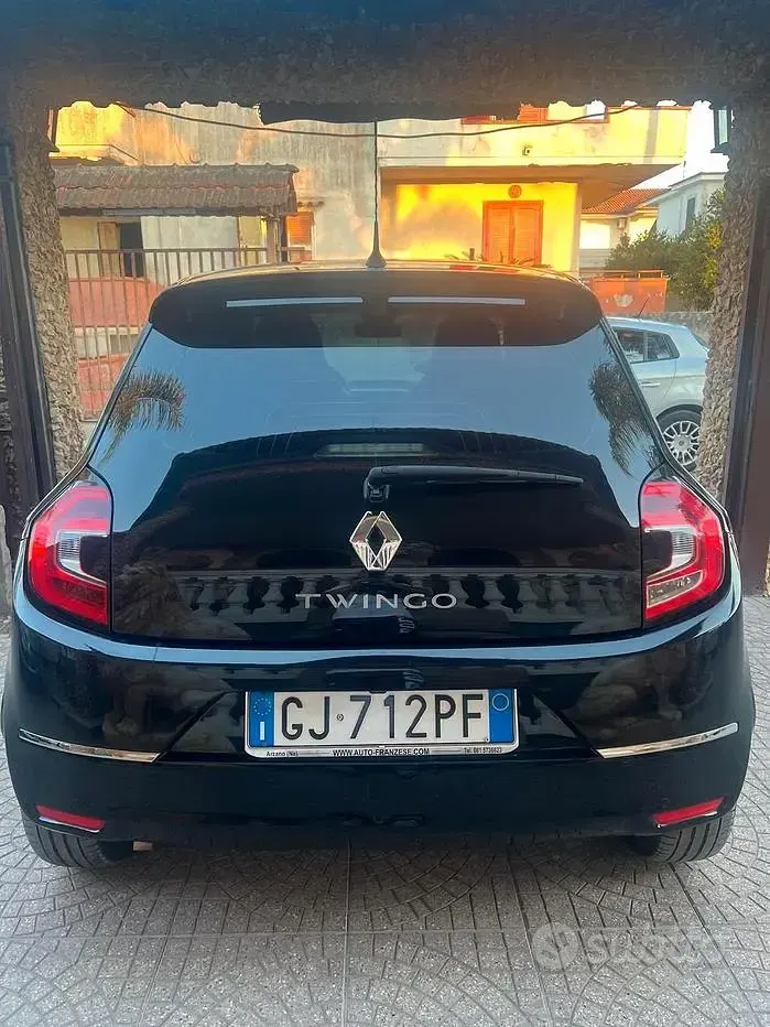 Usata Renault Twingo 65 CV (47 kW) 2022 Nero Utilitaria