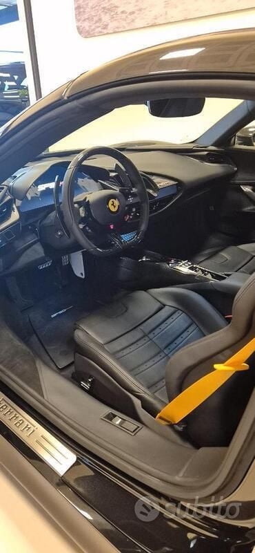 Nuova Ferrari SF90 780 CV (573 kW) 2025 Nero Cabrio