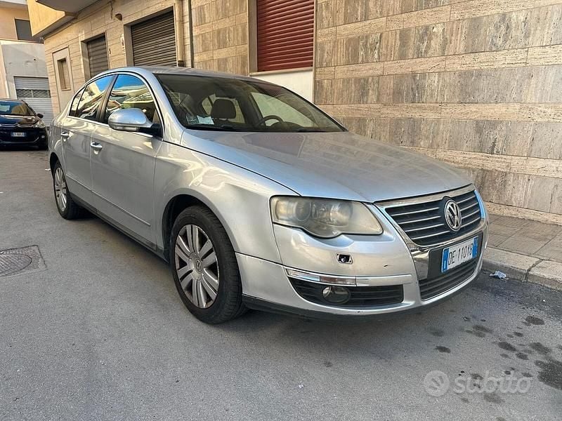 Usata VW Passat Highline 140 CV (102 kW) 2007 Grigio Berlina