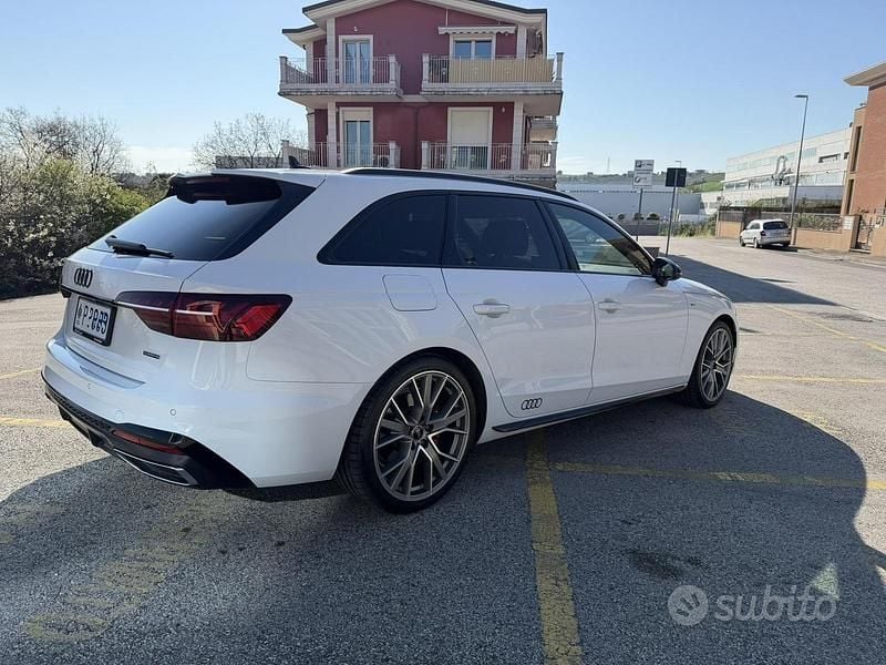 Usata Audi A4 Competition 204 CV (150 kW) 2022 Bianco Station wagon