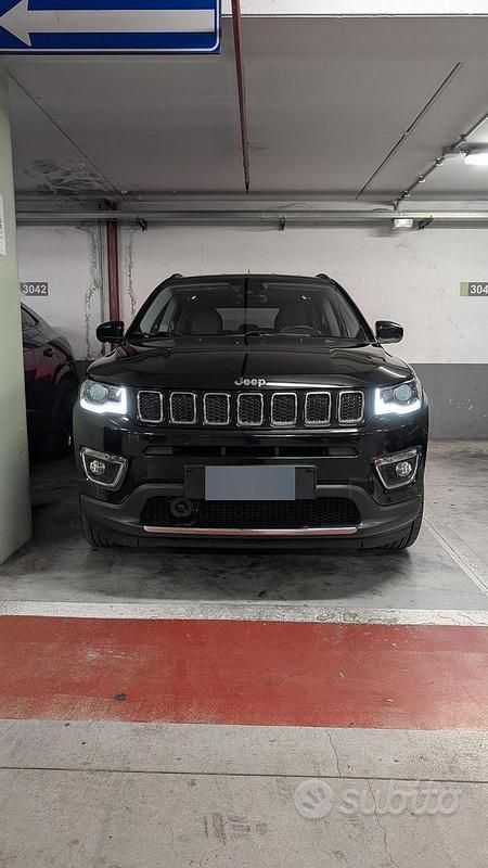 Usata Jeep Compass Limited 140 CV (102 kW) 2018 Nero SUV