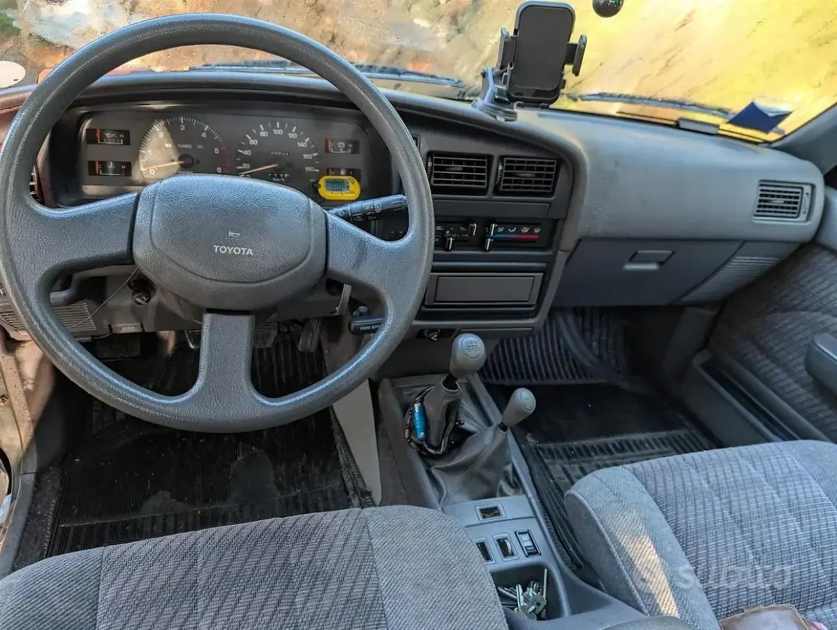 Usata Toyota 4 Runner 90 CV (66 kW) 1991 Verde SUV