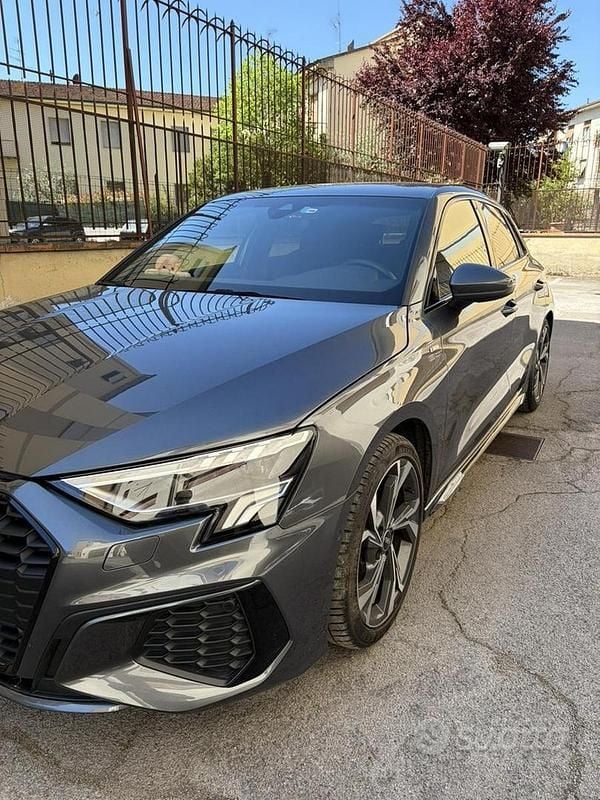 Usata Audi A3 S-Line 116 CV (85 kW) 2024 Grigio Berlina