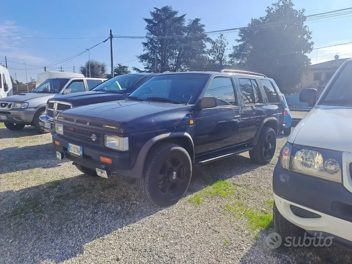 Usata Nissan Terrano 99 CV (72 kW) 1990 Blu SUV