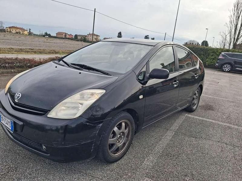Usata Toyota Prius 77 CV (56 kW) 2005 Nero Utilitaria