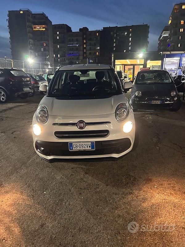 Bianco Usata 2020 Fiat 500L Mirror Monovolume | 11.500 € (Buon prezzo) - Immagine 1/4