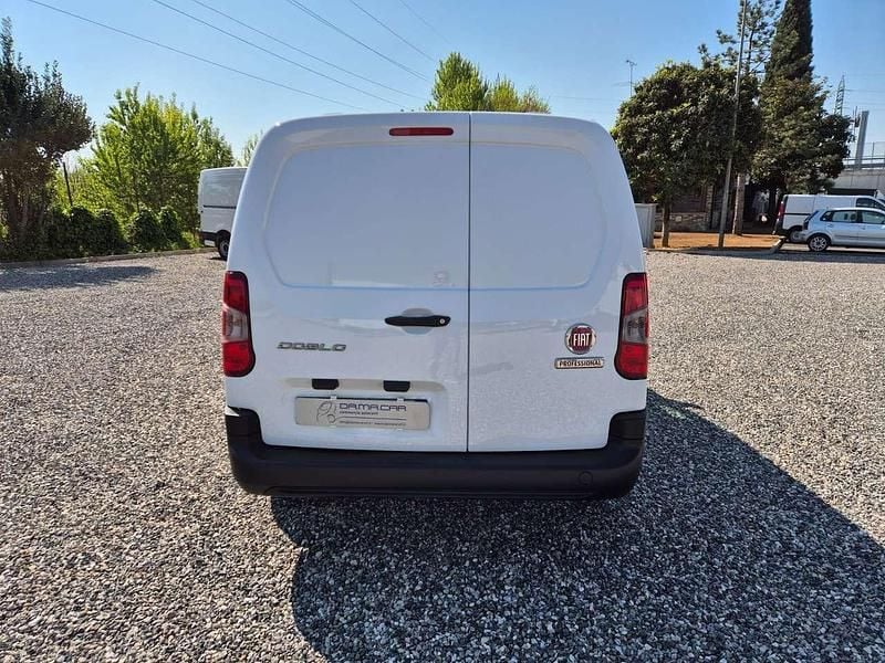 Usata Fiat Doblò 101 CV (74 kW) 2023 Bianco Monovolume