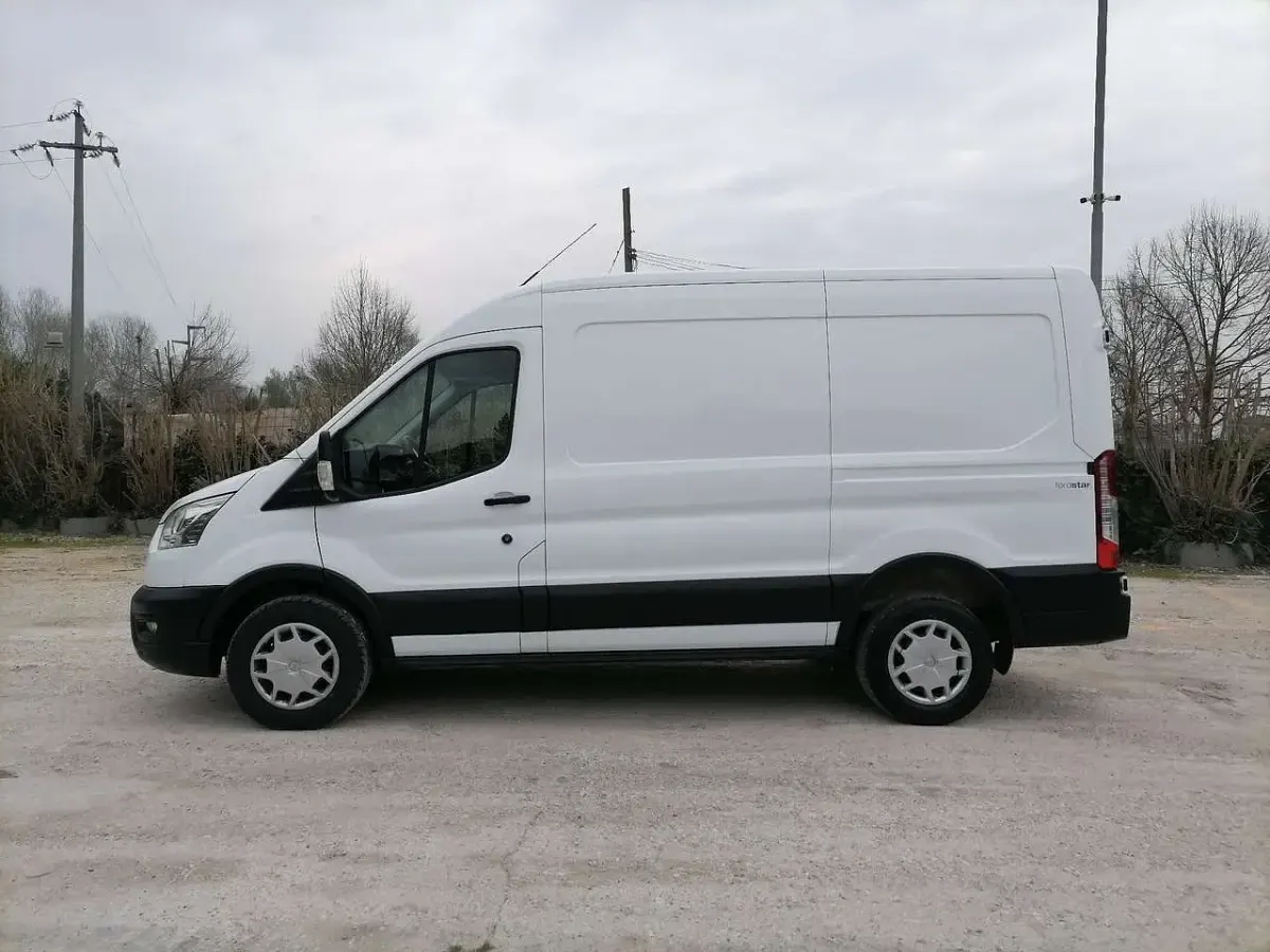 Usata Ford Transit Trend 131 CV (96 kW) 2021 Bianco Monovolume