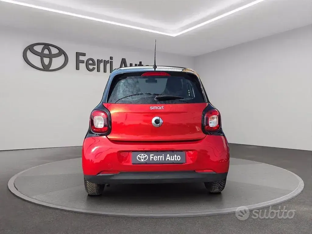 Usata Smart ForFour Passion 71 CV (52 kW) 2016 Rosso Utilitaria