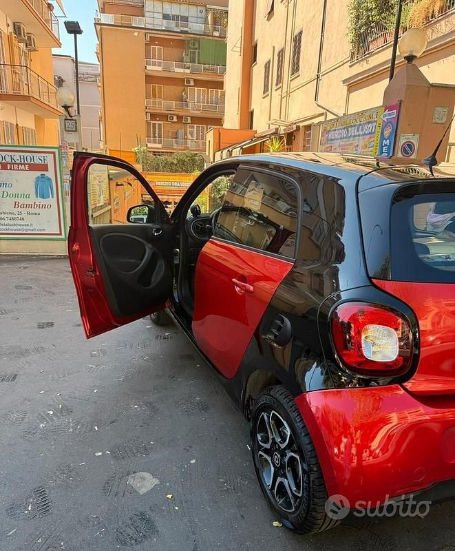Usata Smart ForFour Passion 71 CV (52 kW) 2017 Rosso Utilitaria