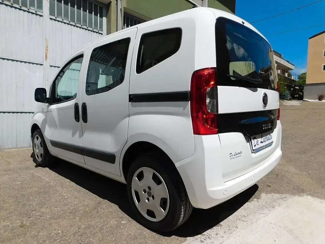 Begagnad Fiat Qubo Trekking 95 HK (69 kW) 2020 Vit