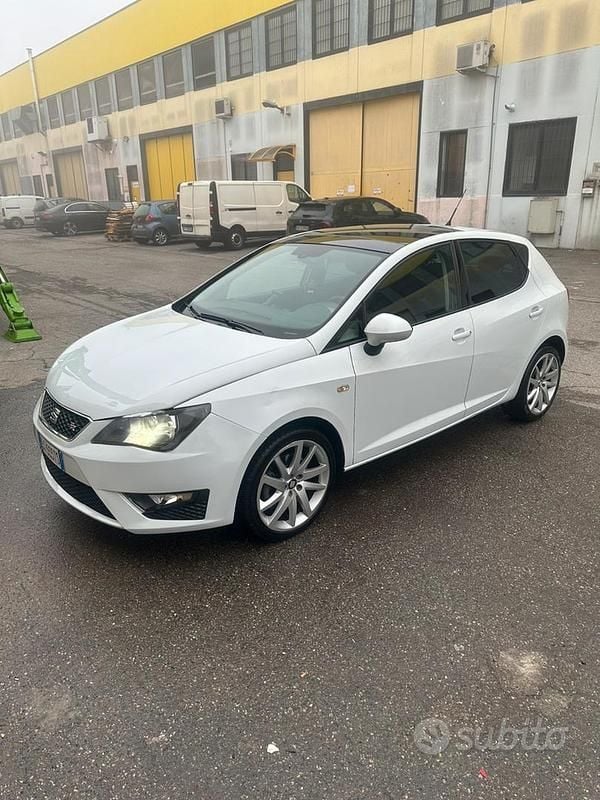 Usata Seat Ibiza 105 CV (77 kW) 2014 Bianco Utilitaria
