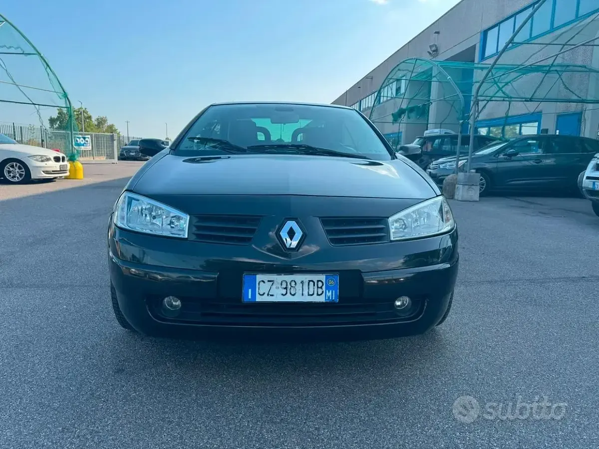 Usata Renault Mégane Cabriolet Exception 131 CV (96 kW) 2006 Nero Cabrio