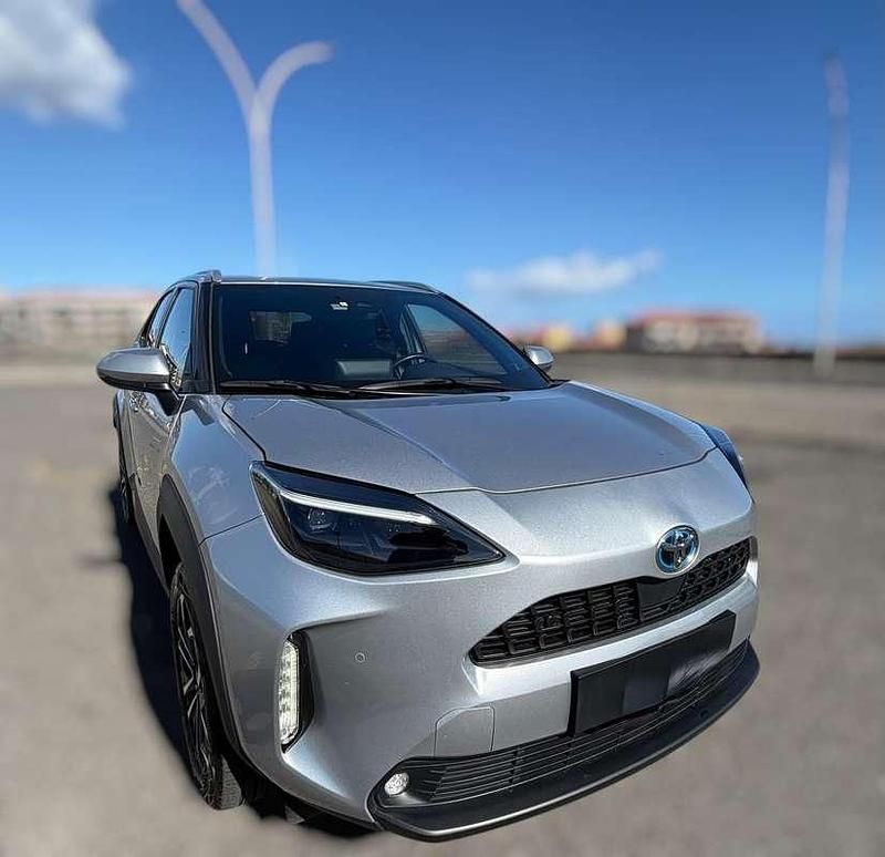 Usata Toyota Yaris Cross Trend 92 CV (67 kW) 2022 Argento SUV