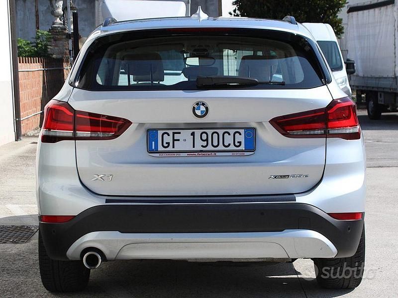 Usata BMW X1 Advantage 125 CV (91 kW) 2021 Grigio(met.) SUV