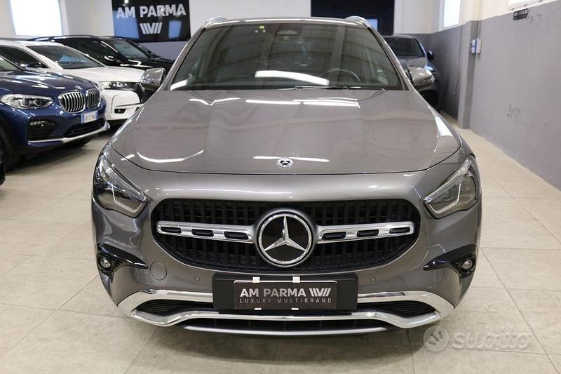 Usata Mercedes GLA200 Advanced 150 CV (110 kW) 2023 Grigio SUV