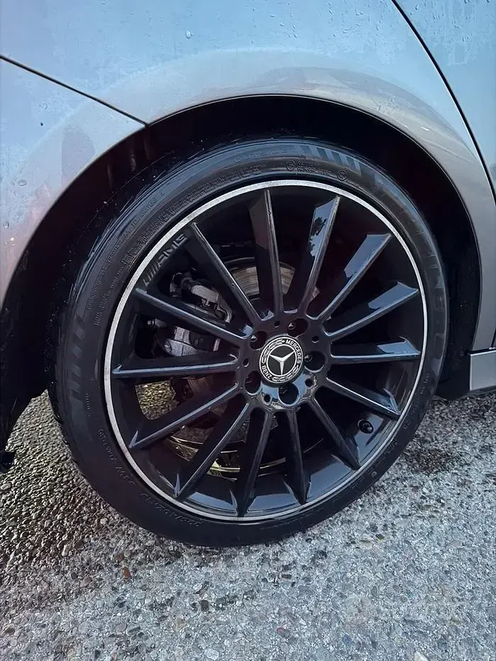 Usata Mercedes A180 Premium Plus 116 CV (85 kW) 2019 Grigio Berlina
