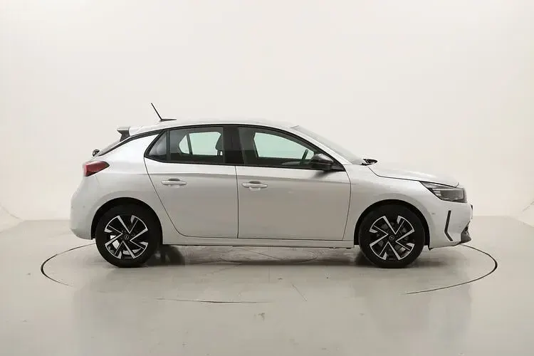 Używany Opel Corsa 101 KM (74 kW) 2025 Hatchback