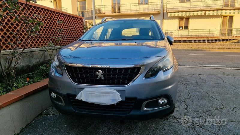Usata Peugeot 2008 68 CV (50 kW) 2017 Grigio SUV