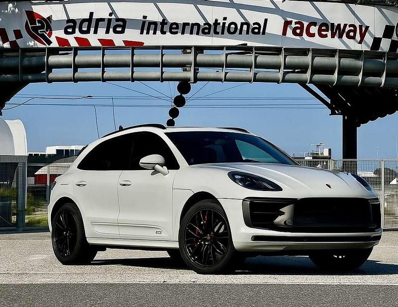 Argento Usata 2022 Porsche Macan SUV | 87.500 € (Cara) - Immagine 1/4