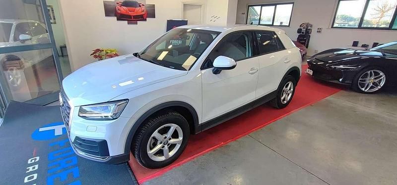 Usata Audi Q2 Business 116 CV (85 kW) 2020 Bianco SUV