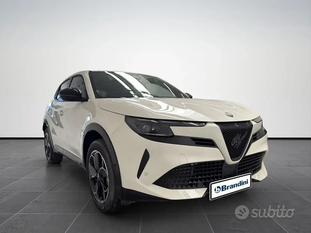 Nuova Alfa Romeo GT Junior Sprint 136 CV (100 kW) 2026 Bianco SUV